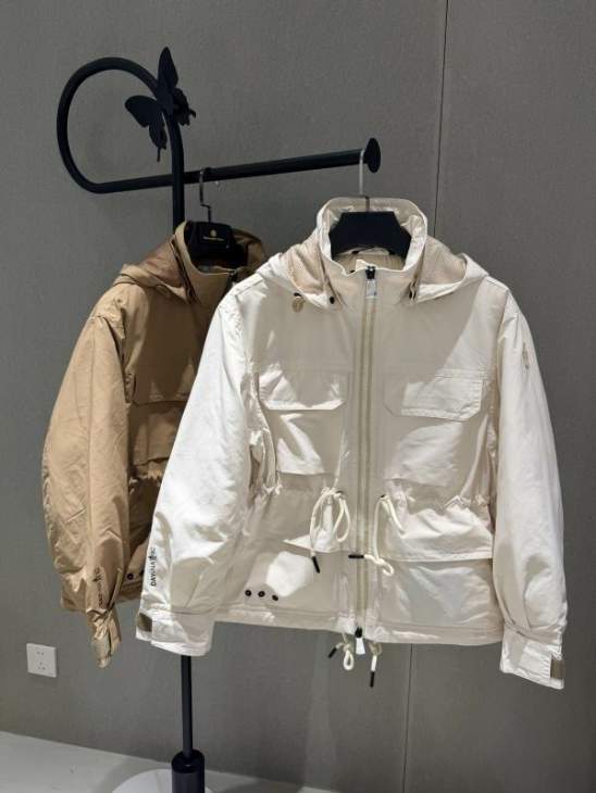 Picture of Moncler Down Jackets _SKUMonclersz0-326yr30437319